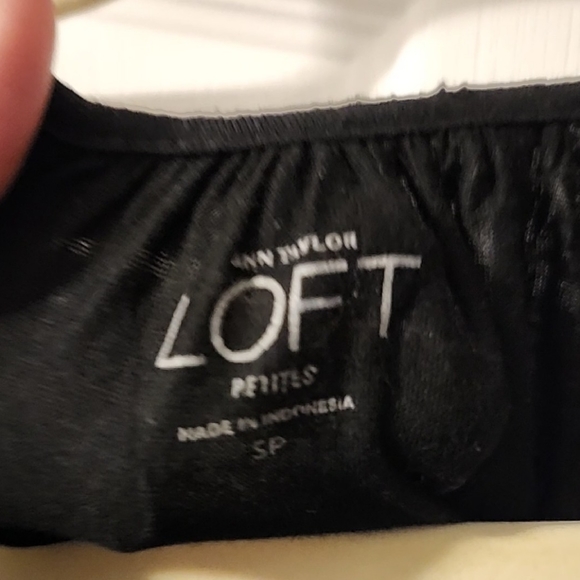 Black ruffle blouse - Picture 3 of 3